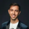 Іван Люленов презентував кліп на вірусну пісню “Шовковиця”